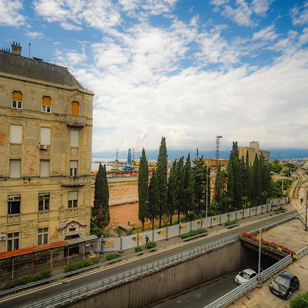 Unique Ksenija * Rijeka